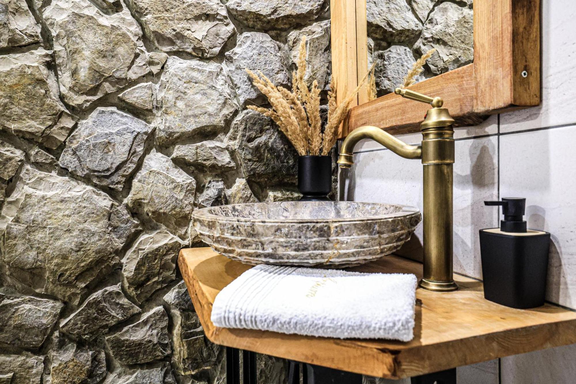 House Arupium - Hot Tub Villa Otočac Eksteriør billede